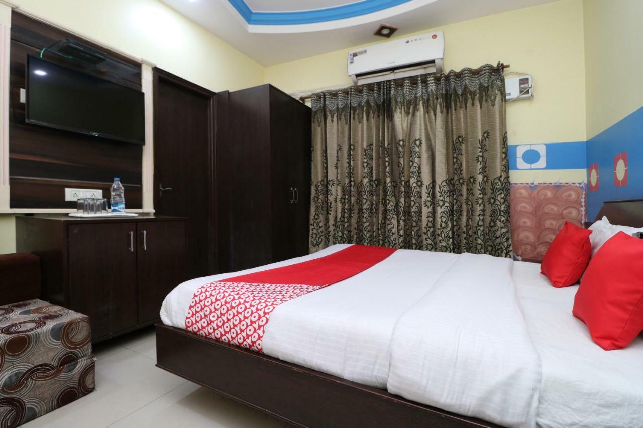 Oyo 30100 Lucky Guest House Amritsar Exteriör bild